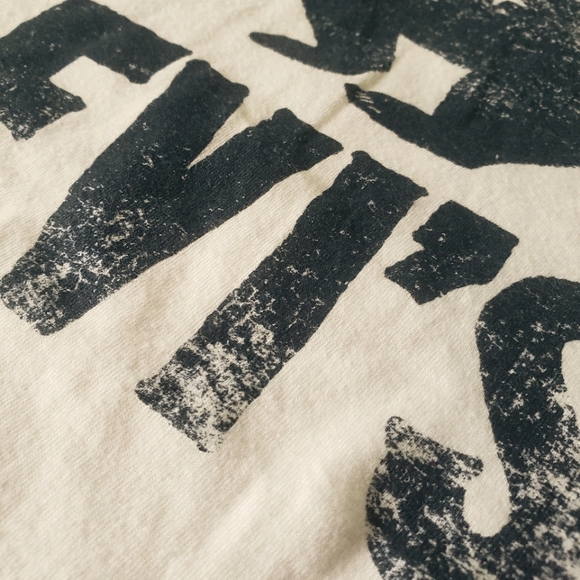 Levi's California Bear Graphic Tee - Picture 7 of 8